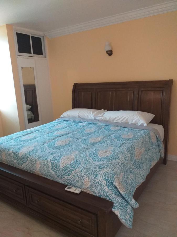 Rooms By The Pool Kingston Ngoại thất bức ảnh