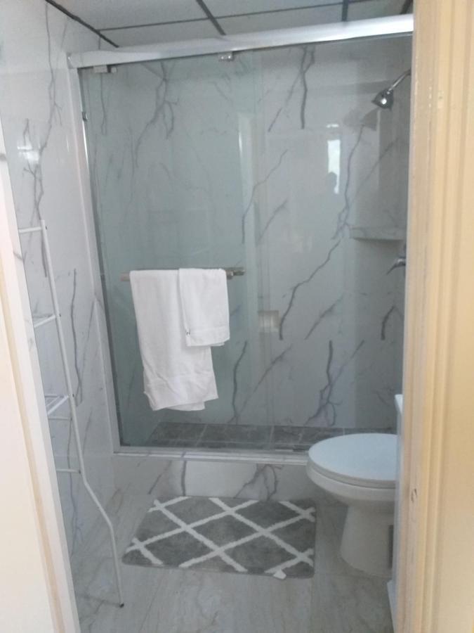 Rooms By The Pool Kingston Ngoại thất bức ảnh