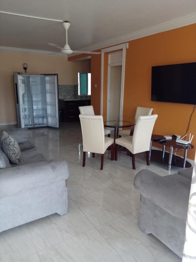 Rooms By The Pool Kingston Ngoại thất bức ảnh