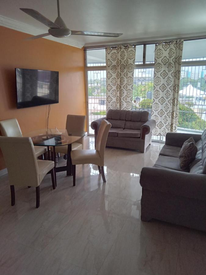 Rooms By The Pool Kingston Ngoại thất bức ảnh